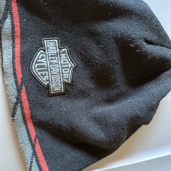 Harley-Davidson Black Beanie and Matching Wallet Set with Red Accent - Picture 2 of 6